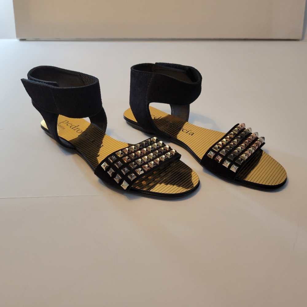 NWOB Pedro Garcia Españá Gold Sandals